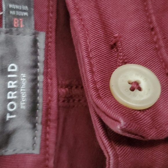 *NWT* Zin Mr St Twil Sim Chn Crop 25in - Picture 9 of 16